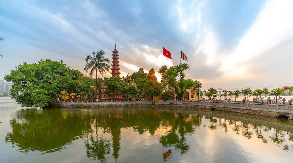 Tran Quoc Pagoda is a temple that is more than 1000 years old